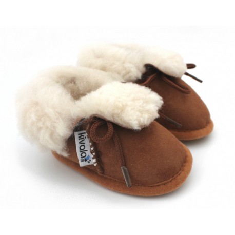 pantoufles bébé en peau de mouton camel