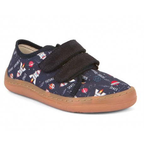 Tennis barefoot Space