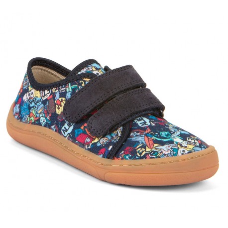 Tennis barefoot Space