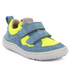 Sneakers barefoot Jeans