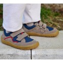 Sneakers barefoot